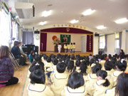 退任式