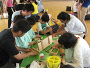 親子で楽しむ木工教室3
